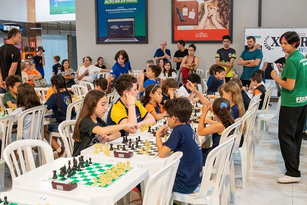 6° Torneio de Xadrez agita o Alto da XV Mall em Curitiba 4 Torneio de Xadrez