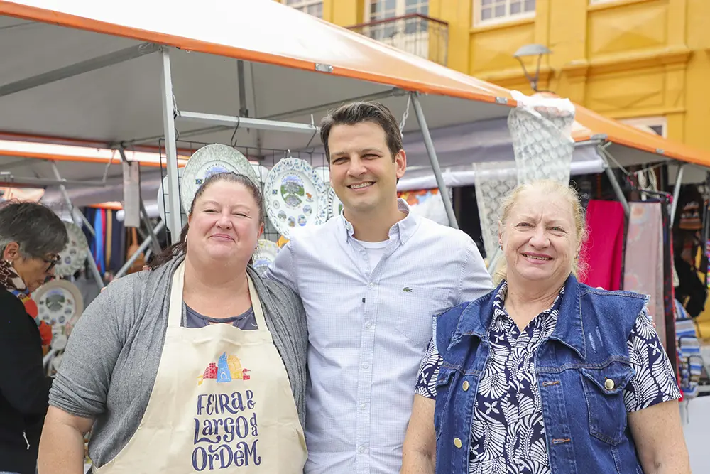 Eduardo Pimentel ouve sugestões e prestigia a Feira do Largo da Ordem em Curitiba 2 Eduardo Pimentel
