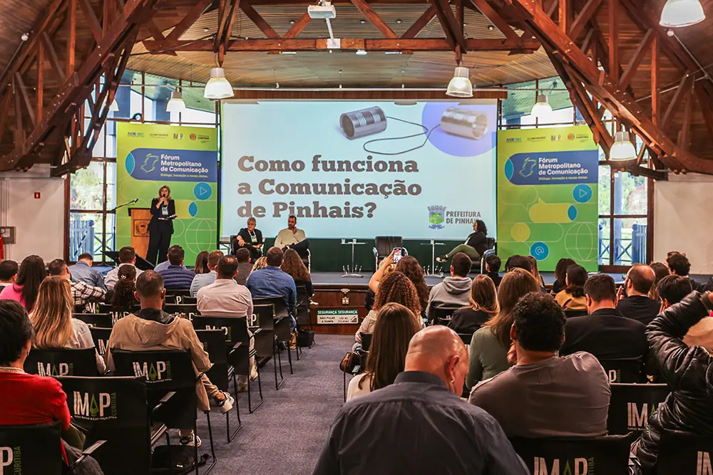 Pinhais apresenta case de sucesso em Comunicação no Fórum Metropolitano de Curitiba 1 Forum Metropolitano de Comunicacao