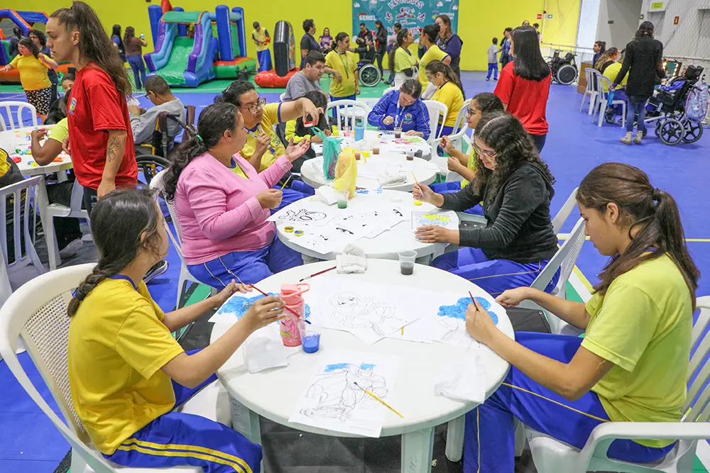 Prefeitura de Pinhais promove atividades de inclusão para alunos da Apae e Elis de Fátima Zem 2 Historias que Incluem