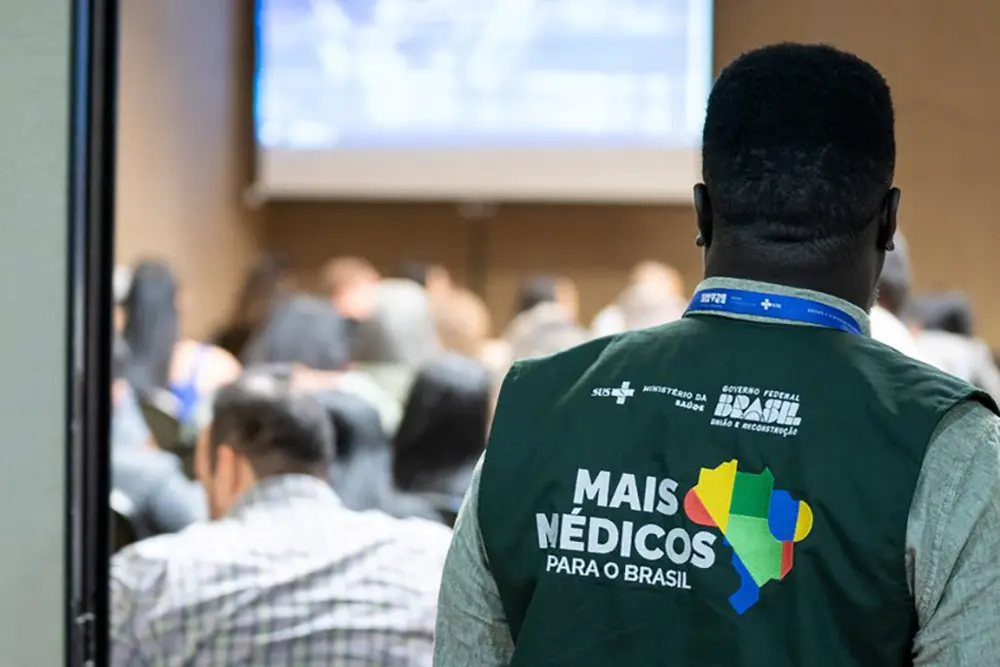 Mais Médicos: Paraná recebe 161 vagas em 107 municípios 2 Mais Médicos