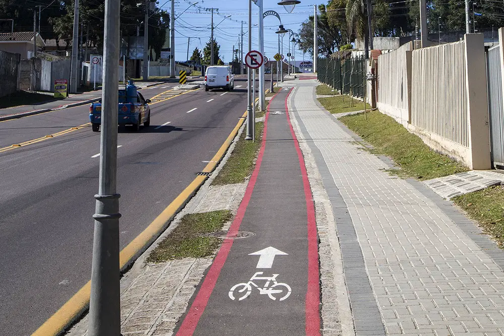 Curitiba tem a 2ª maior cobertura de calçadas entre as capitais do Brasil 9 calcadas