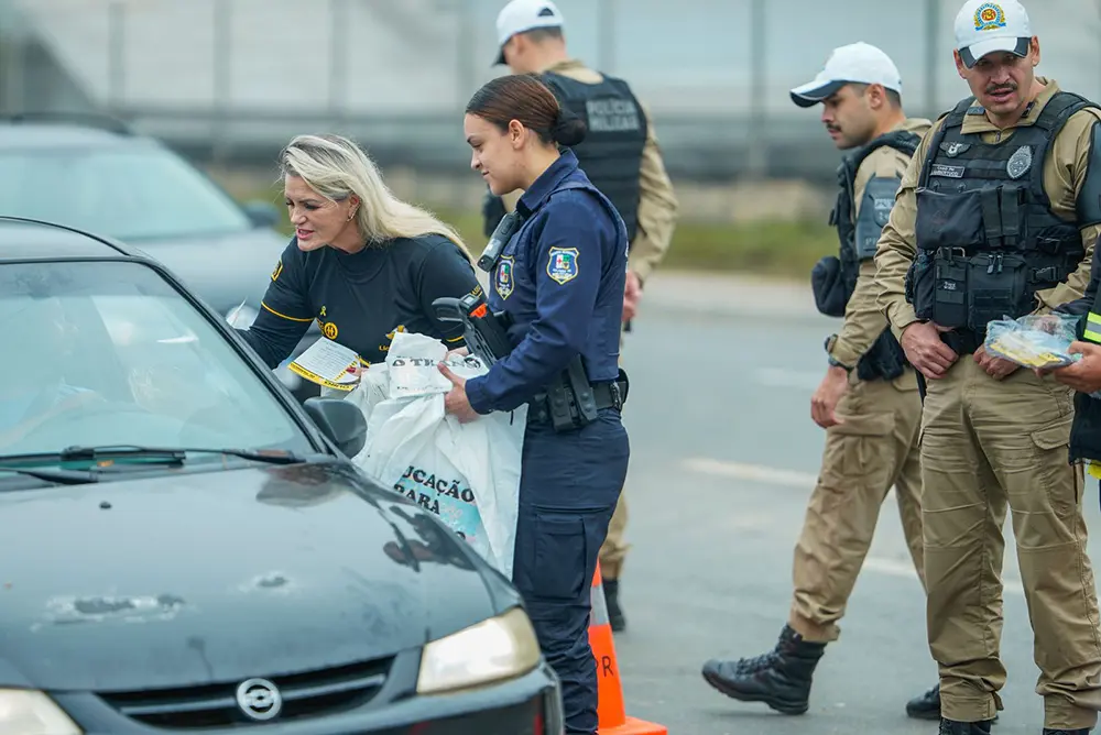 Colombo inicia Maio Amarelo com Blitz Educativa e foco na preservação da vida 3 colombo maio amarelo