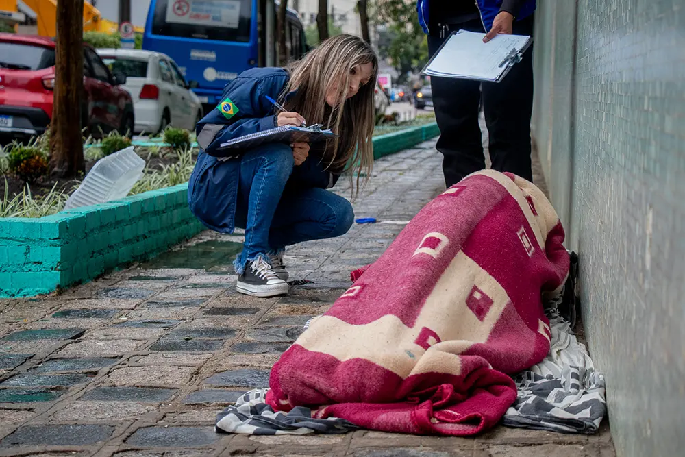 Curitiba reforça acolhimento de moradores de rua com previsão de frio intenso 1 Operação Inverno