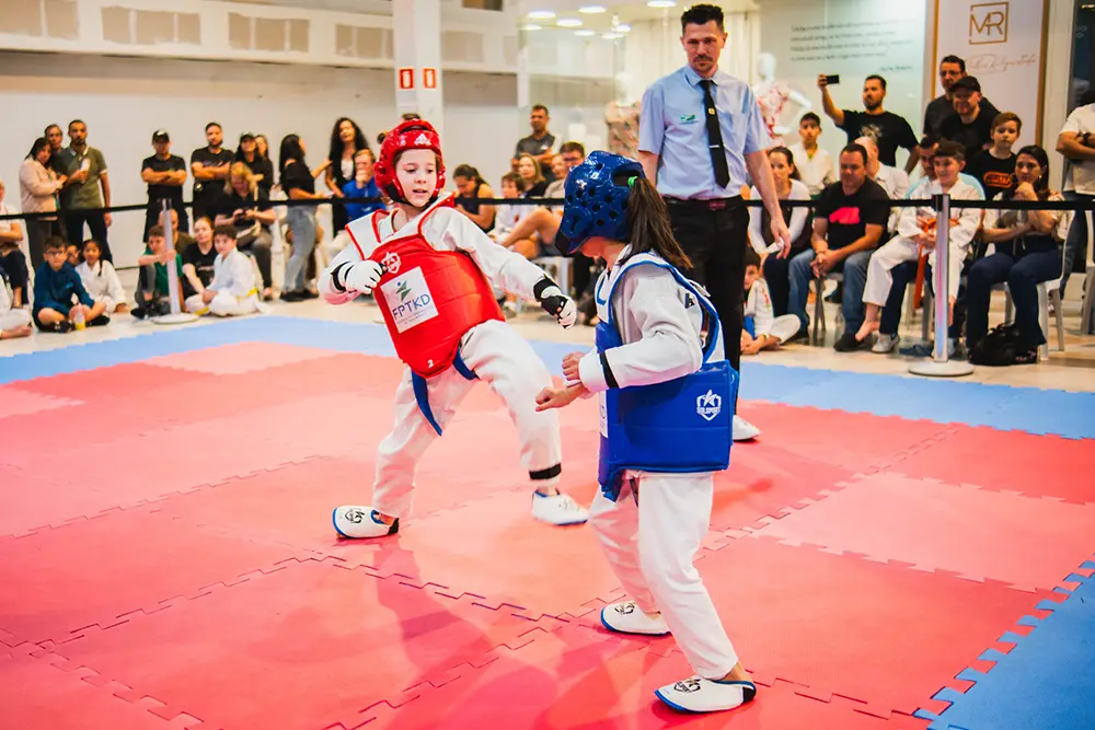 Alto da XV Mall sedia o 2º Festival Kids de Taekwondo em parceria com coordenador técnico da Seleção Brasileira de Parataekwondo 5 Alto-da-XV-Mall-Festival-Kids-Taekwondo