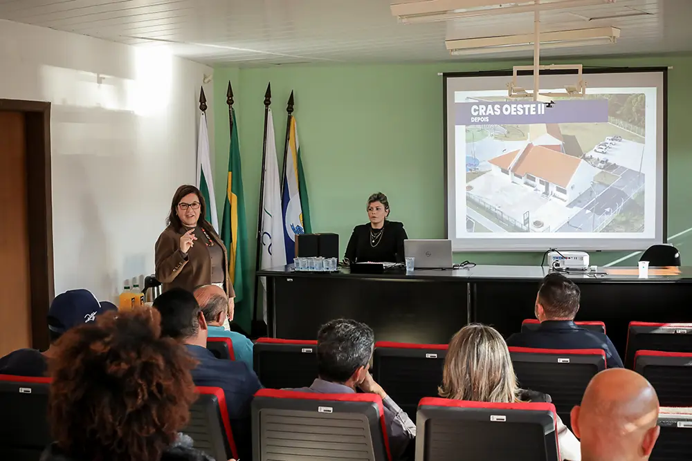 Programa "Avança Pinhais" investe R$ 300 milhões em infraestrutura e serviços 1 Prestacao de contas Avanca Pinhais-8