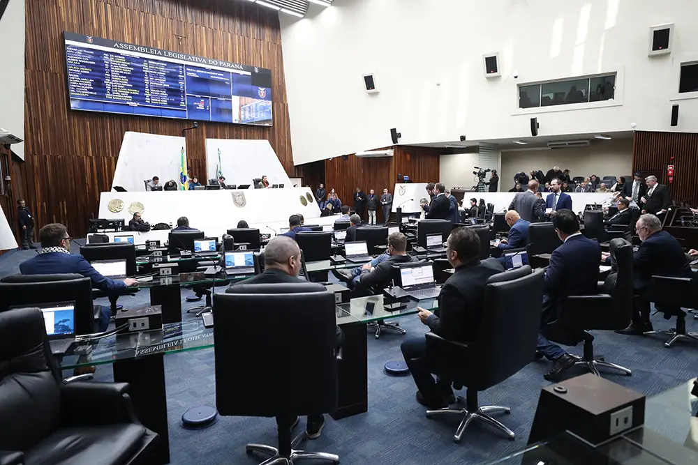 Paraná prioriza saúde da mulher no climatério: projeto de lei aprovado segue para sanção governamental 3 alep