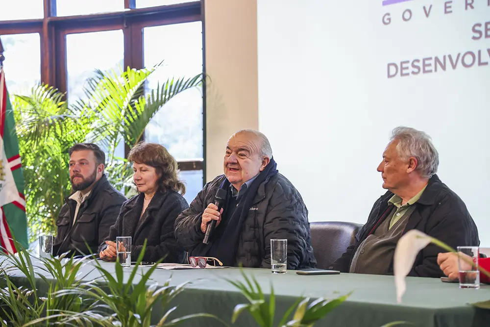 Encontro estadual em Curitiba promove arborização urbana planejada no Paraná 3 rafael greca