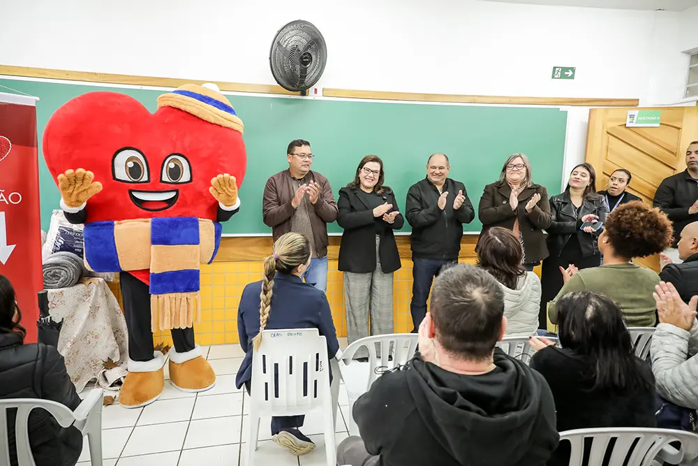 Campanha do Agasalho 2025 de Pinhais inicia distribuição e pede reforço de doações para o inverno 6 Campanha do Agasalho 2025