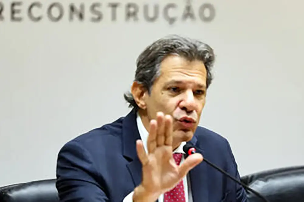 Tarifaço de Trump ameaça sobrevivência de pequenas e médias empresas brasileiras, alerta setor produtivo 4 Fernando Haddad