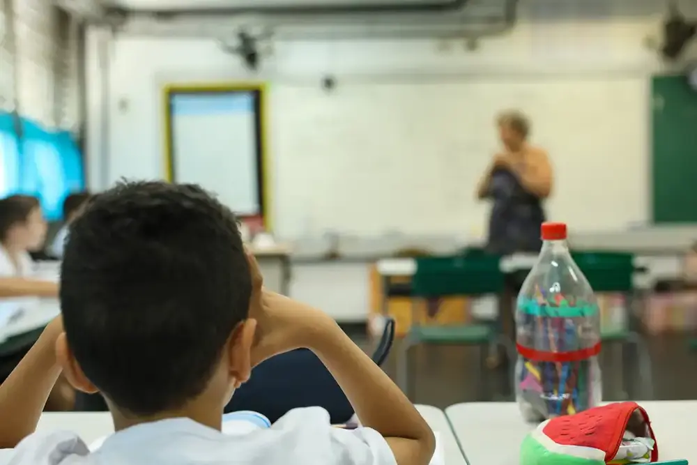 Uso excessivo de IA preocupa educadores e cientistas pelo impacto na aprendizagem 7 Uso excessivo de IA