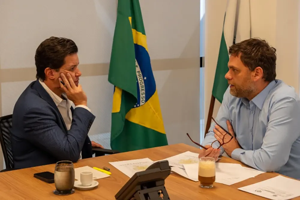 Goura e Guto Silva debatem projetos de mobilidade e sustentabilidade no Paraná 5 guto silva e goura