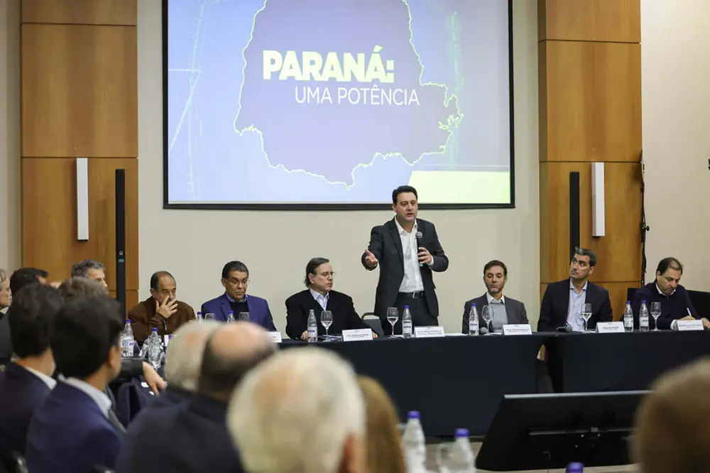 Ratinho Junior apresenta a Abrainc dados de crescimento do PIB e bilhões em caixa no Paraná 4 Ratinho Junior