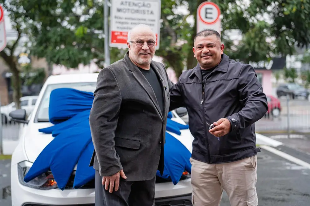 Vítima de golpe ganha carro em sorteio e demora a acreditar 5 Vítima de golpe