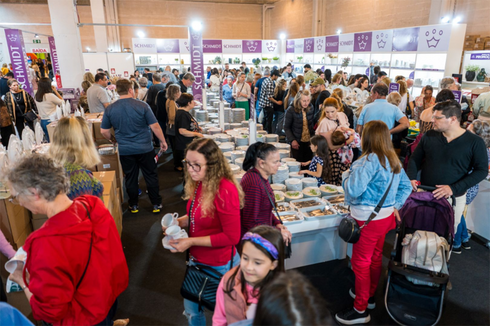 Feira da Louça em Campo Largo impulsiona economia da RMC 3 feira da louça