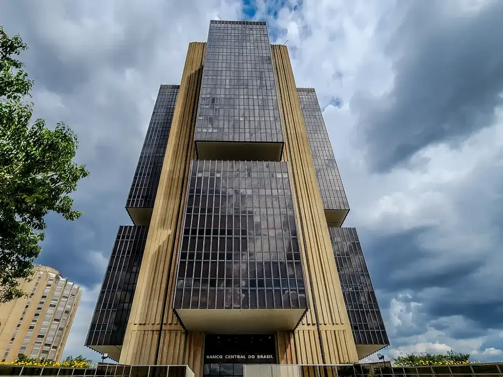 Manutenção da Selic em 15% e IOF pressionam setor produtivo 3 selic