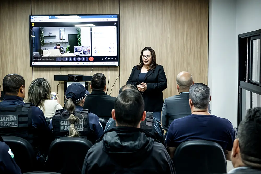 Prefeitura de Pinhais contrata empresa para criar plano de carreira para a Guarda Municipal, cumprindo promessa de gestão 3 Reuniao Plano de Carreira Guarda Municipal-10