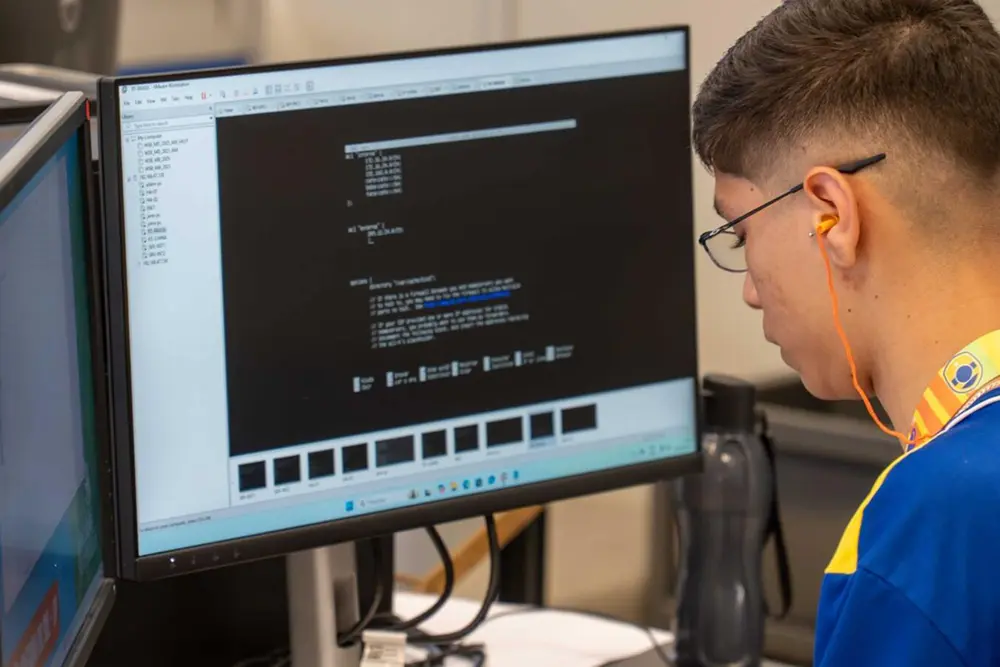 Setor de TIC deve gerar 147 mil vagas até o fim de 2025; parceria entre SENAI e empresas pretende ampliar formação na área 1 Setor de TIC