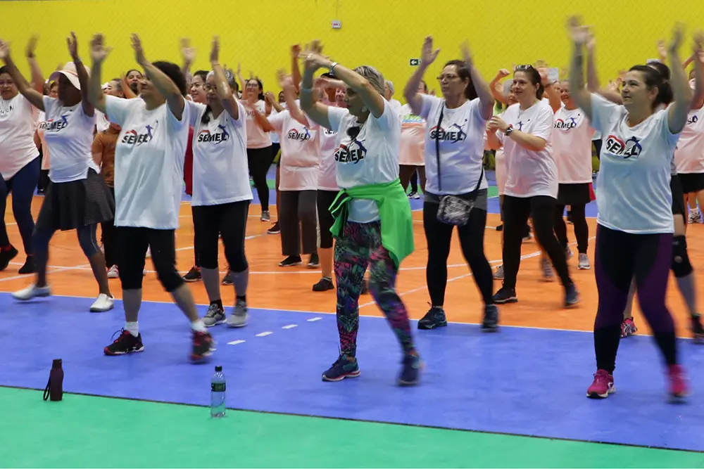 Aulão de Ginástica no Complexo Aníbal Khury Marca Ação de Conscientização sobre a Saúde Mental em Pinhais 2 aulao de ginastica cie foto cauhana tafarelo 2c