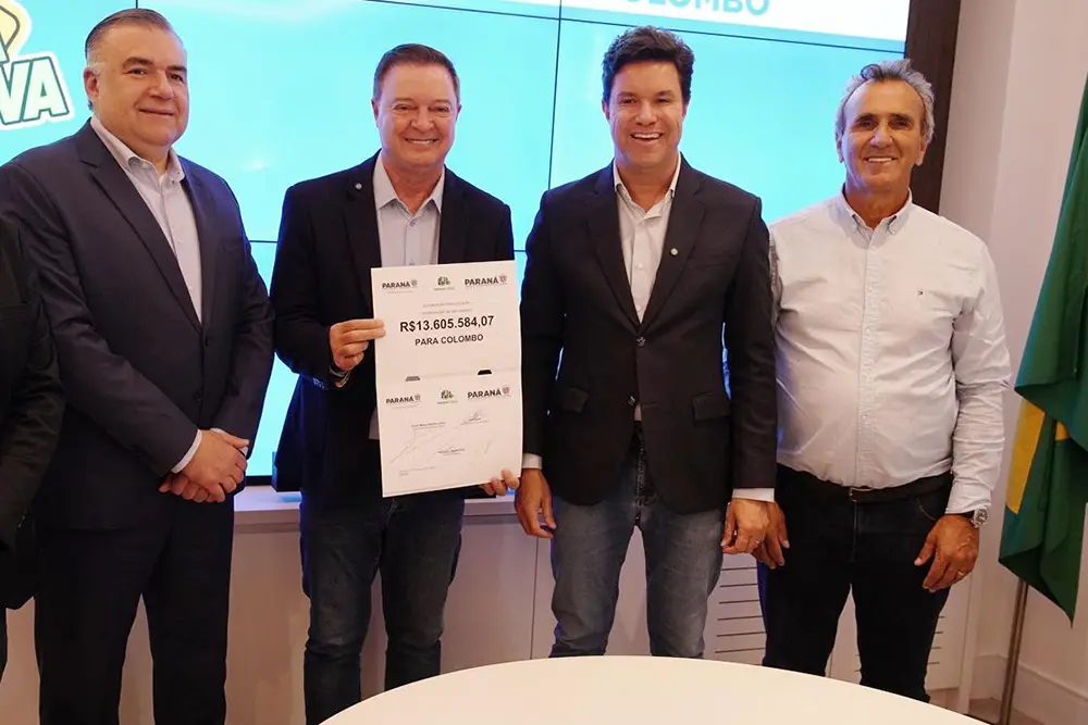 Colombo recebe mais de R$ 100 milhões em investimento do Governo do Estado para pavimentação de ruas 3 colombo