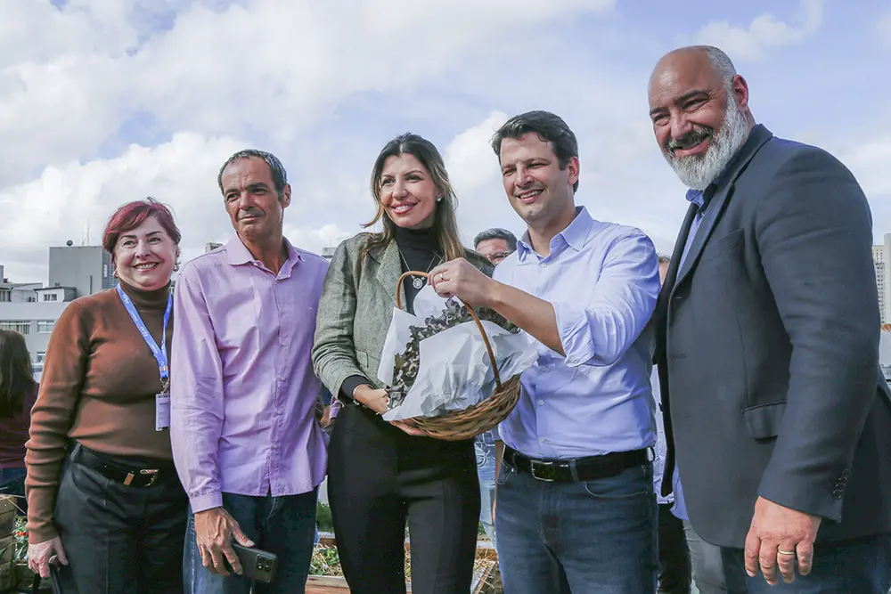 Eduardo Pimentel celebra inauguração de horta em Hotel Social e reconhece esforço de moradores 3 pimentel horta