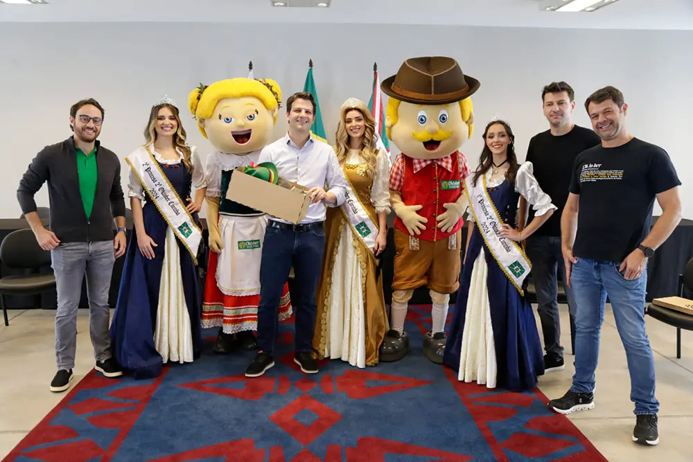 Prefeito Eduardo Pimentel lança oficialmente Oktober Curitiba 2025 2 pimentel oktober 2025