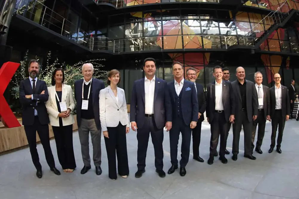 Ratinho Junior apresenta projetos de R$ 60 bilhões em rodovias e portos do Paraná a empresários espanhóis 2 ratinho junior espanha