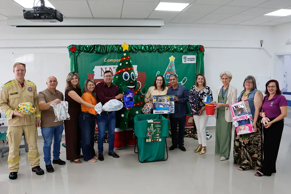 Pinhais lança Campanha Natal Solidário com meta de superar 3.500 brinquedos arrecadados 1 Lancamento Campanha Natal Solidario-115