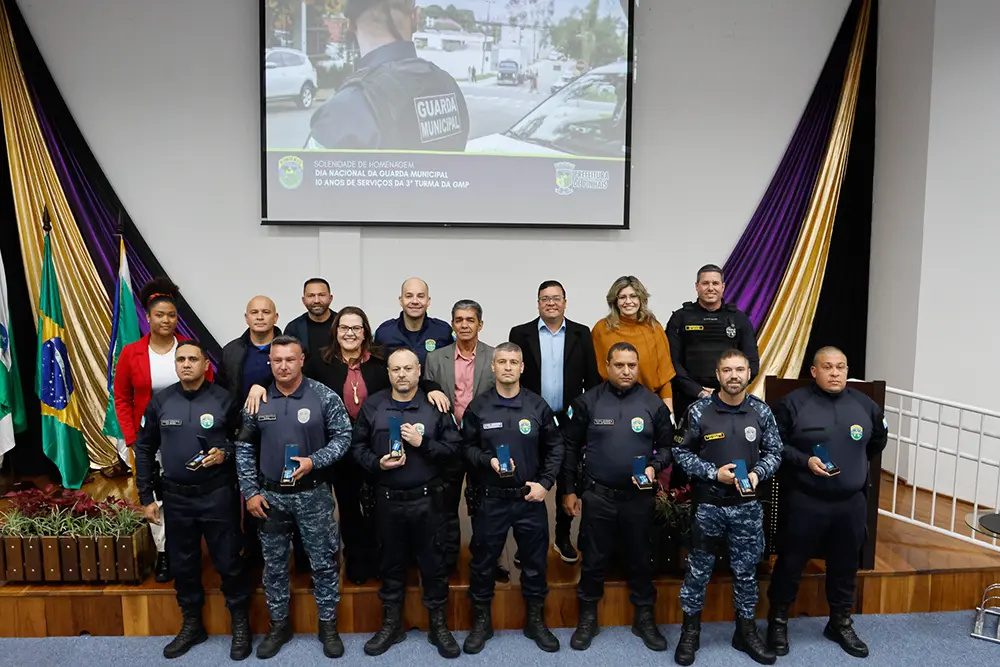 Dia Nacional da Guarda Municipal é celebrado em Pinhais com homenagem aos 10 anos da 3ª Turma 1 Medalha de 10 anos de servico a 3ª turma GMP - Dia Nacional da Guarda Municipal-173