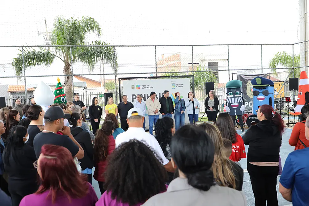 Programa Pinhais Cidadã no Weissópolis facilita acesso a documentos, CadÚnico e serviços judiciários 2 Pinhais Cidada 12