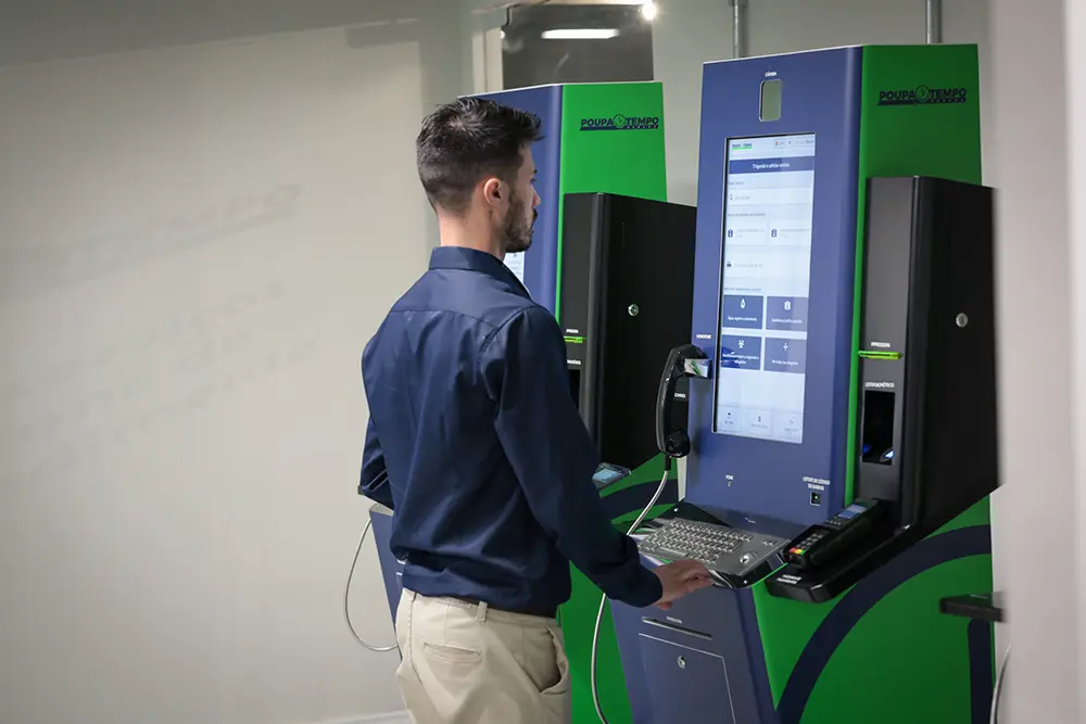 Poupatempo Paraná em Curitiba: mais de 2,3 mil atendimentos em 12 dias; Veja como agendar 7 Poupatempo