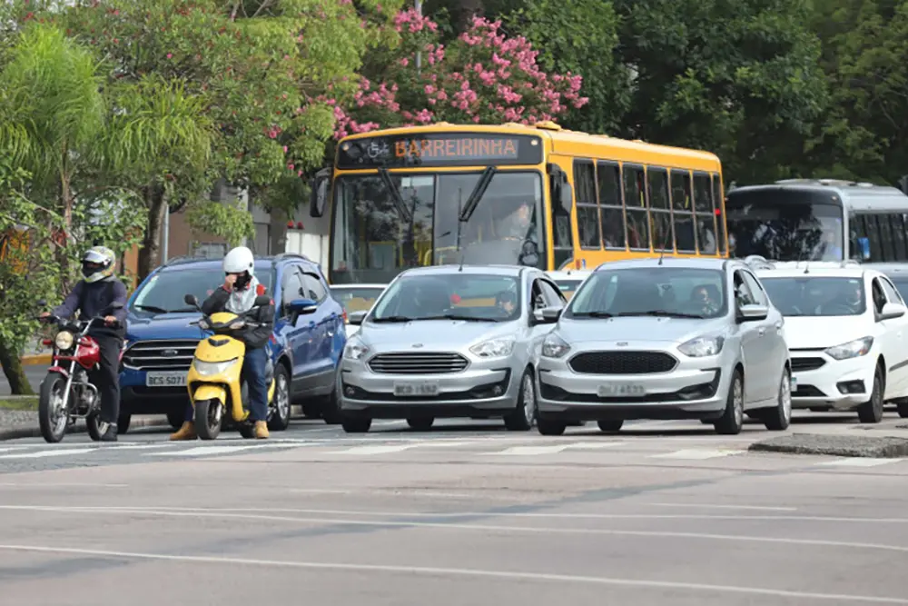 IPVA atrasado no Paraná: emenda na Alep propõe descontos de até 95% em multas 6 alep