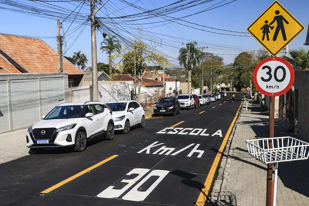 PRO Curitiba: investimento de R$ 6 bilhões em obras estruturantes chega aos bairros da Regional Cajuru 3 asfalto novo