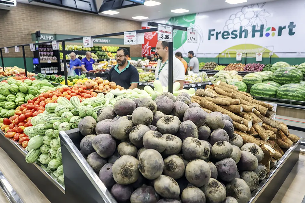 Curitiba mantém a cesta básica mais barata do Brasil graças aos Armazéns e Sacolões da Família 2 cesta basica