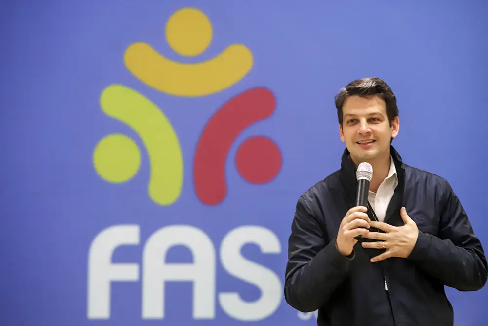 Eduardo Pimentel anuncia reajuste de até 65% para instituições de acolhimento em Curitiba 8 eduardo pimentel