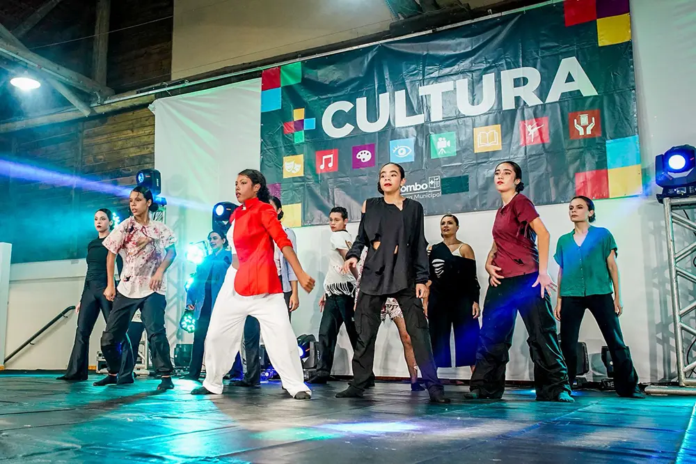 14ª Mostra de Dança de Colombo reúne cerca de mil pessoas no Parque da Uva e celebra diversidade de 20 estilos 6 motra danca colombo