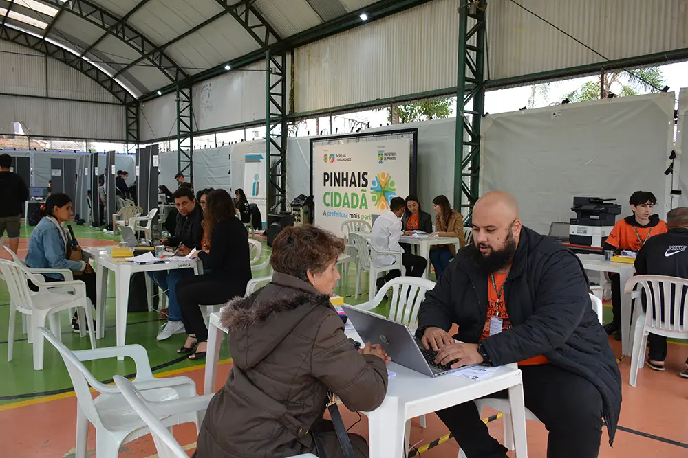 Pinhais Cidadã: nova edição no CEU Weissópolis oferece emissão da CIN, atendimento jurídico e vacinação antirrábica 3 pinhais cidada foto yuri martinez pmp 54