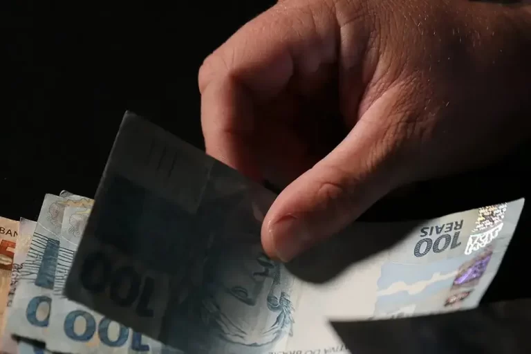 13º salário: empresas