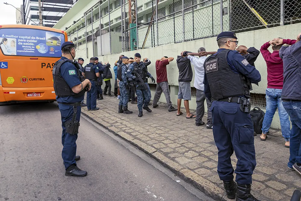 Operação Fura-Catraca prende 37 pessoas em Curitiba nesta quinta-feira (6) 3 Operação Fura-Catraca