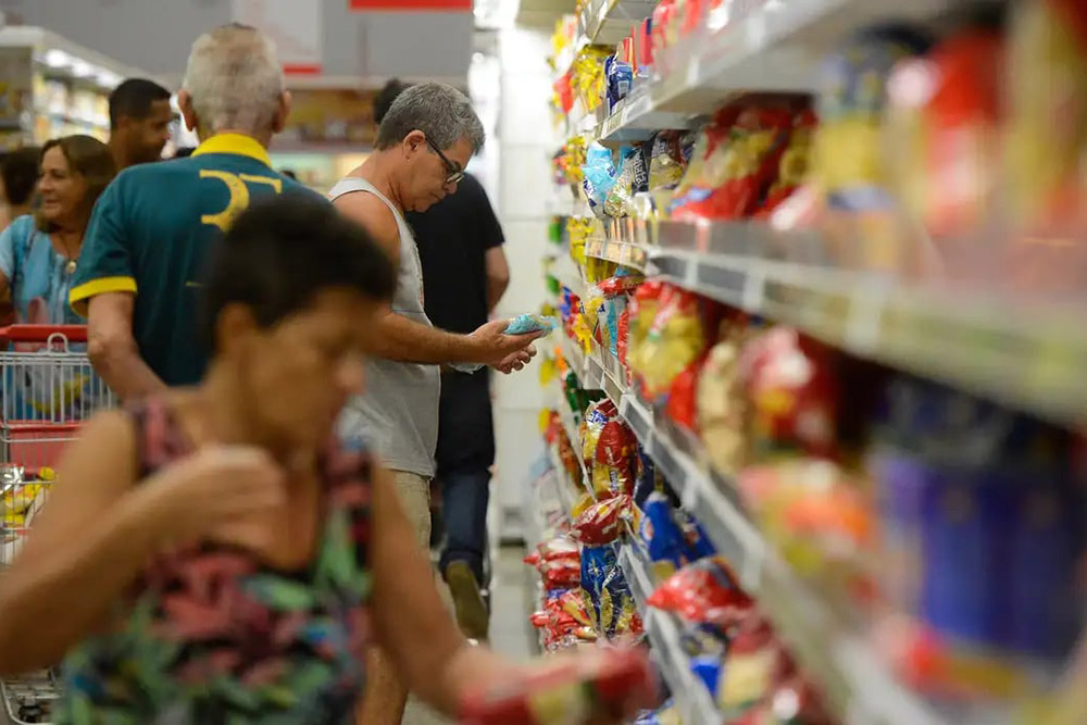 Governo muda regras do vale-refeição e alimentação; benefício continua o mesmo, mas uso será ampliado 8 vale-refeição e alimentação