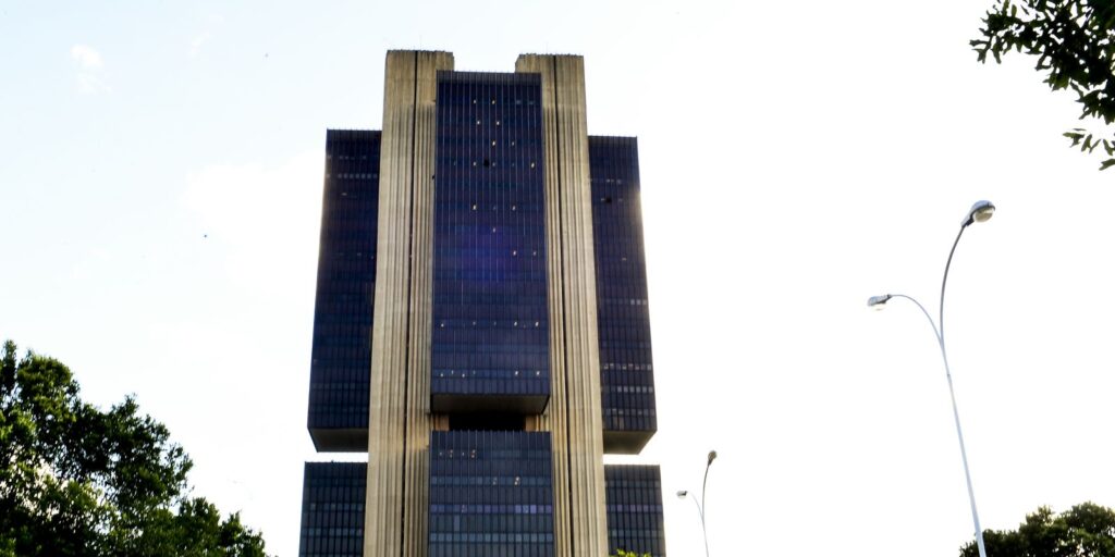 Copom decide Taxa Selic: impactos e cenário econômico 5 banco central mcajr abr 0104222281 0 Copom decide Taxa Selic: impactos e cenário econômico