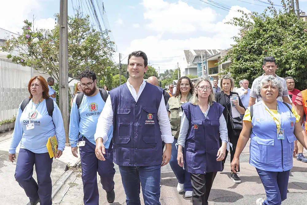 Eduardo Pimentel amplia mutirões contra a dengue em Curitiba 4 eduardo pimentel combate dengue