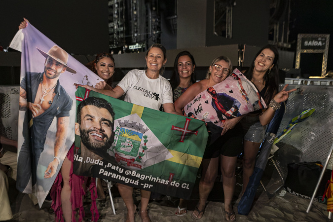 Fãs de Gusttavo Lima acampam na praia por show 4 fas gustavo lima foto rdziura 9461 Fãs de Gusttavo Lima acampam na praia por show