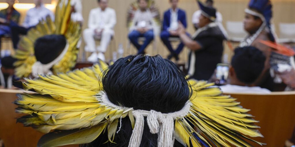 Vestibular USP: Lista de Leitura Adiciona Autores indígenas e Graphic Novels 7 rbr7101 Vestibular USP: Lista de Leitura Adiciona Autores indígenas e Graphic Novels