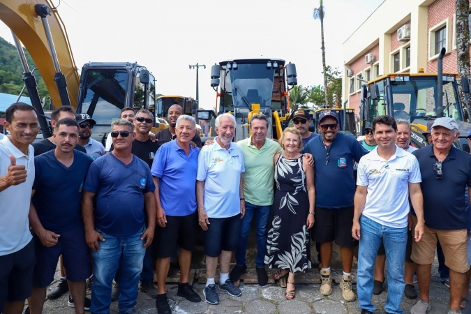 Matinhos fortalece infraestrutura com R$3.7 mi em novas máquinas 1 whatsapp image 2026 01 09 at 16.34.49 Matinhos fortalece infraestrutura com R$3.7 mi em novas máquinas