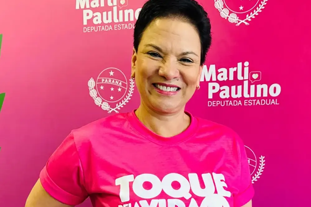 Paraná institui a Caminhada Outubro Rosa: Nova lei reforça combate ao câncer de mama 4 Deputada estadual Marli Paulino