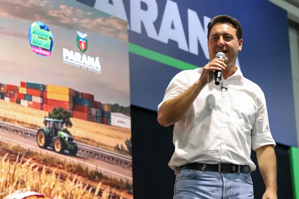 Paraná entrega sete máquinas agrícolas por dia aos municípios em 2026 9 ratinho junior