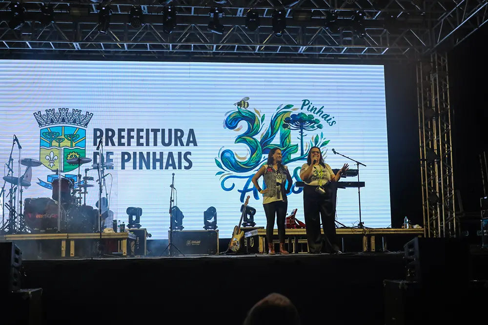 Festival da Cerveja consolida Pinhais no cenário nacional em festa histórica 7 A prefeita Rosa Maria agradeceu a parceria das cervejarias, food trucks e artesãos, além do suporte das equipes de segurança