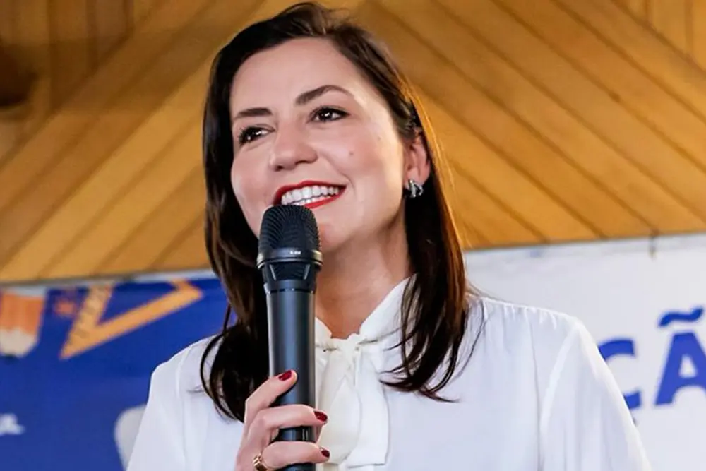 Prefeita Karime Fayad recebe Título de Cidadã Honorária de Pinhais 1 karime fayad