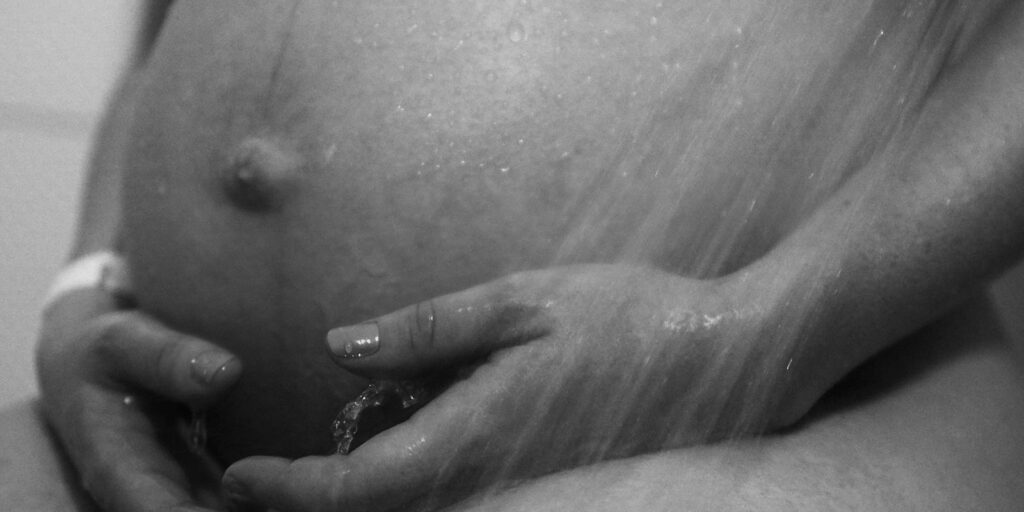 Parto Humanizado: documentário 'Nascer' na TV Brasil 1 nascer parto humanizado no brasil 01 credito produtora brasileira divulgacao Parto Humanizado: documentário 'Nascer' na TV Brasil